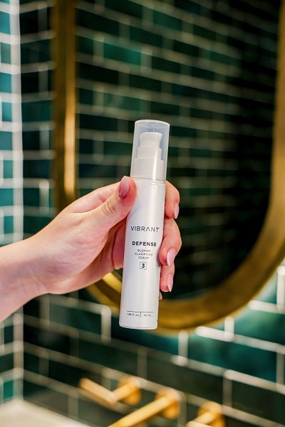 Vibrant Defense - Blemish Clarifying Serum image 1
